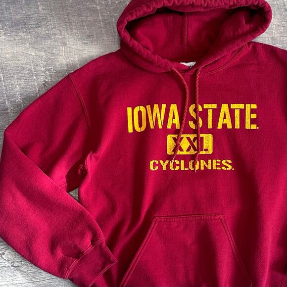 Iowa State Cyclones Red Hoodie Adult Small Hooded Sweatshirt NCAA College - Picture 2 of 8